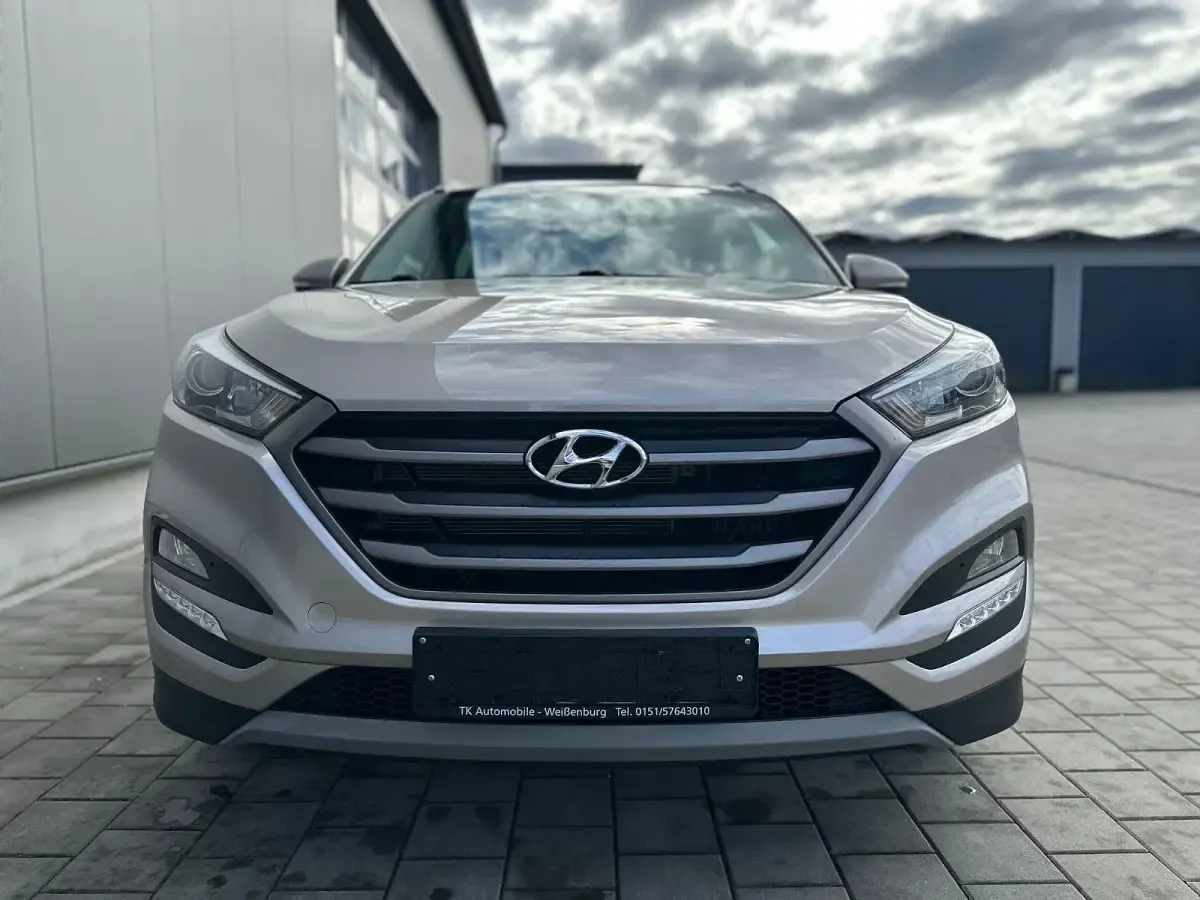 Gebraucht Hyundai Tucson Premium 177 PS (130 kW) 2018 Gold SUV