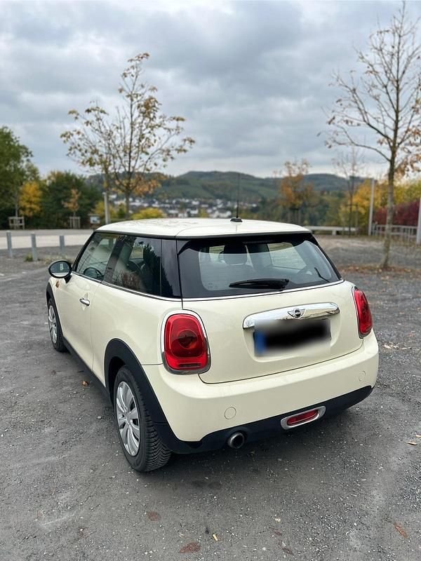 Gebraucht Mini Cooper 102 PS (75 kW) 2016 Beige Kleinwagen
