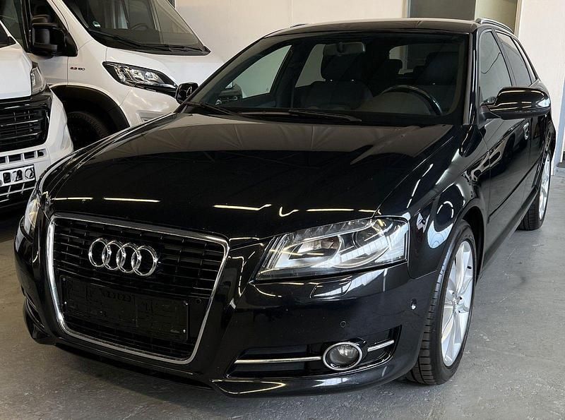 Schwarz Gebraucht 2012 Audi A3 Sportback Ambition Kombi | 9.999 € (Fairer Preis) - Bild 1/4