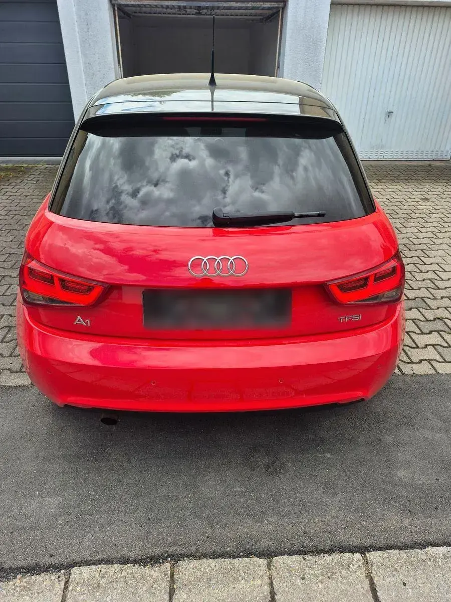 Gebraucht Audi A1 Sportback Ambition 86 PS (63 kW) 2013 Rot Kleinwagen