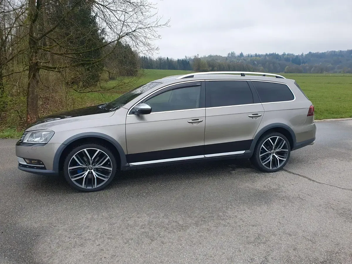 Gebraucht VW Passat Alltrack 140 PS (102 kW) 2013 Grau Kombi