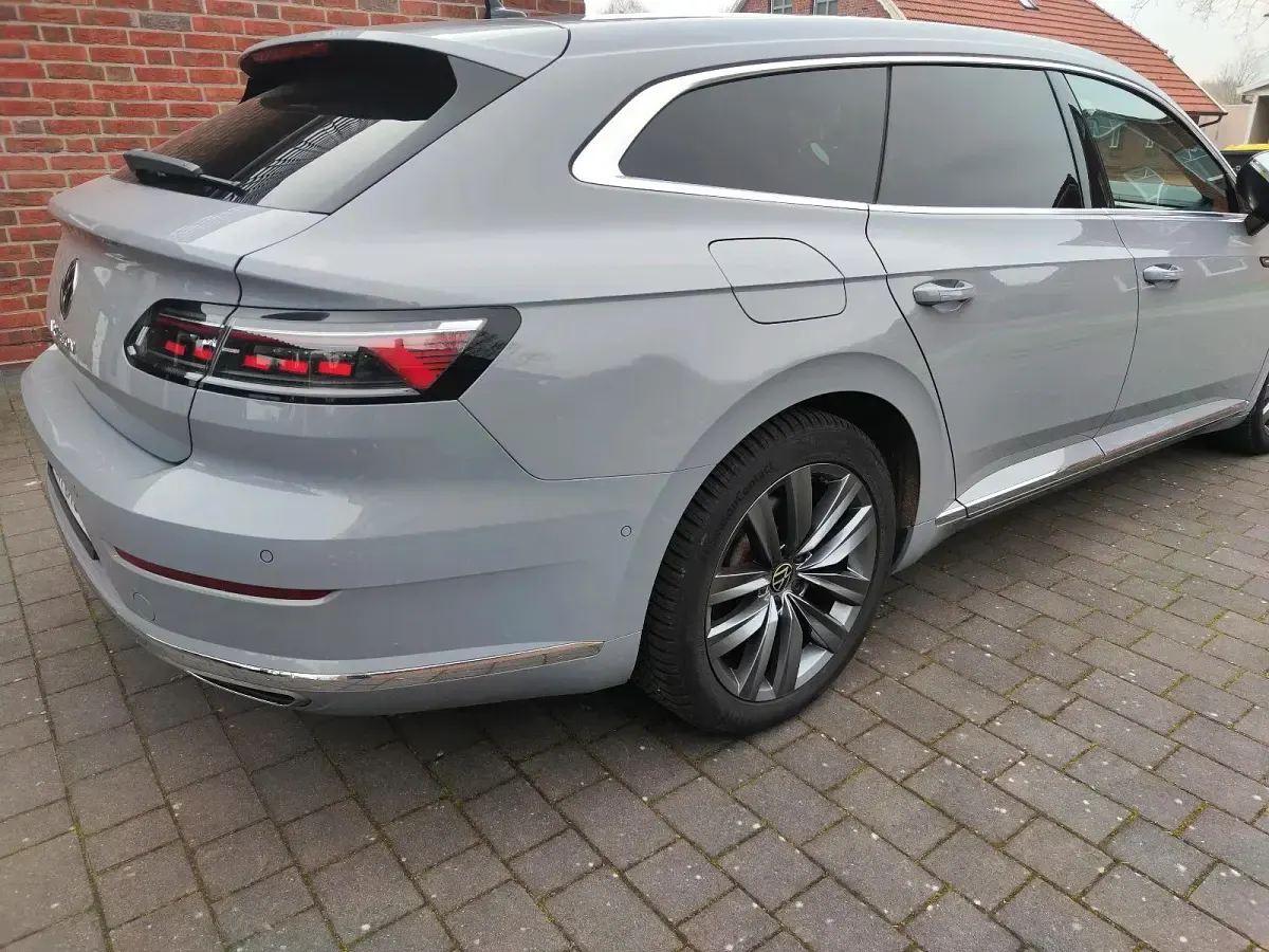Gebraucht VW Arteon Elegance 190 PS (139 kW) 2023 Grau Kombi