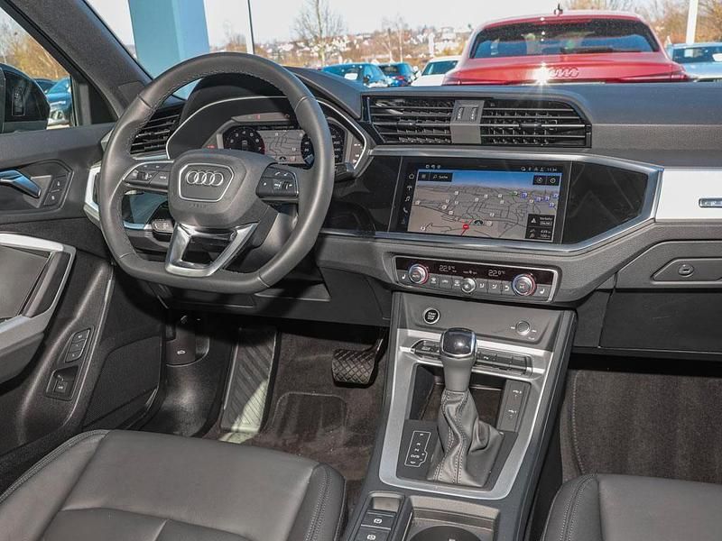 Gebraucht Audi Q3 Sportback 190 PS (139 kW) 2025 Mythosschwarz metallic (metallic) SUV