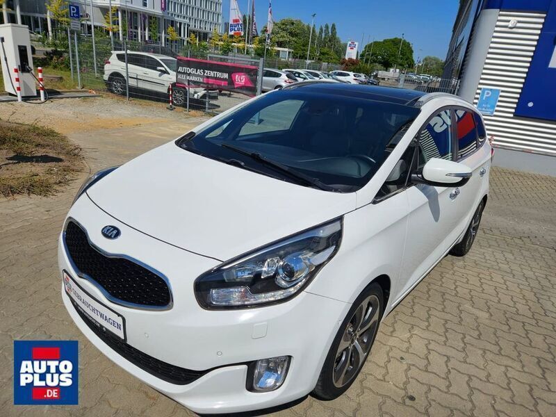 Weiß Gebraucht 2014 Kia Carens Spirit Van / Kleinbus | 10.499 € (Etwas zu teuer) - Bild 1/4