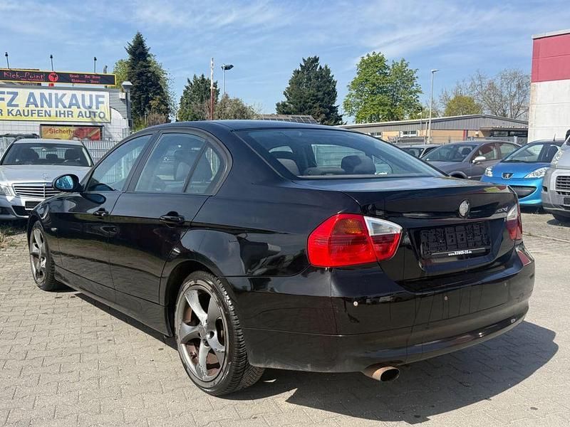 Usata BMW 320 Advantage 163 CV (119 kW) 2006 Nero Berlina