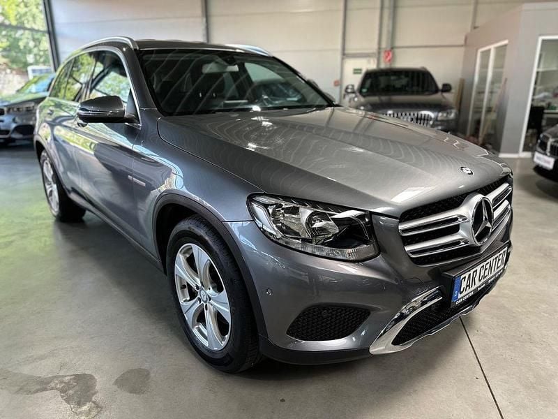 Grau Gebraucht 2016 Mercedes GLC250 AMG SUV | 23.950 € (Superpreis) - Bild 1/4