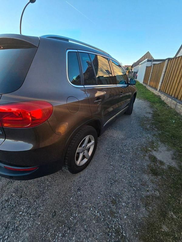 Gebraucht VW Tiguan 140 PS (102 kW) 2013 Braun SUV