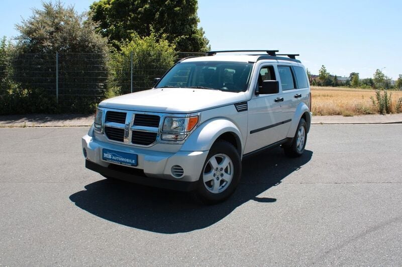 Grau Gebraucht 2007 Dodge Nitro SUV | 6.950 € (Teuer) - Bild 1/4