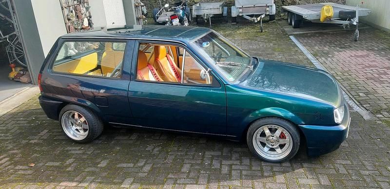 Grün Gebraucht 1990 VW Polo Kombi | 10.000 € - Bild 1/4