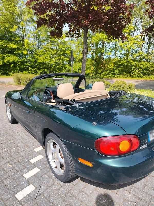 Second-hand Mazda MX5 140 CP (102 kW) 2000 Verde Cabrio