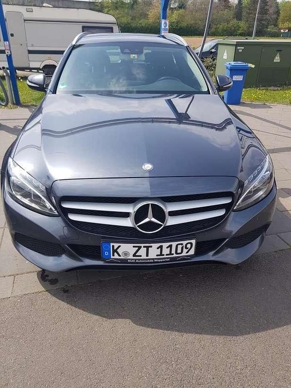Grau Gebraucht 2015 Mercedes C220 Kombi | 9.600 € (Etwas zu teuer) - Bild 1/4