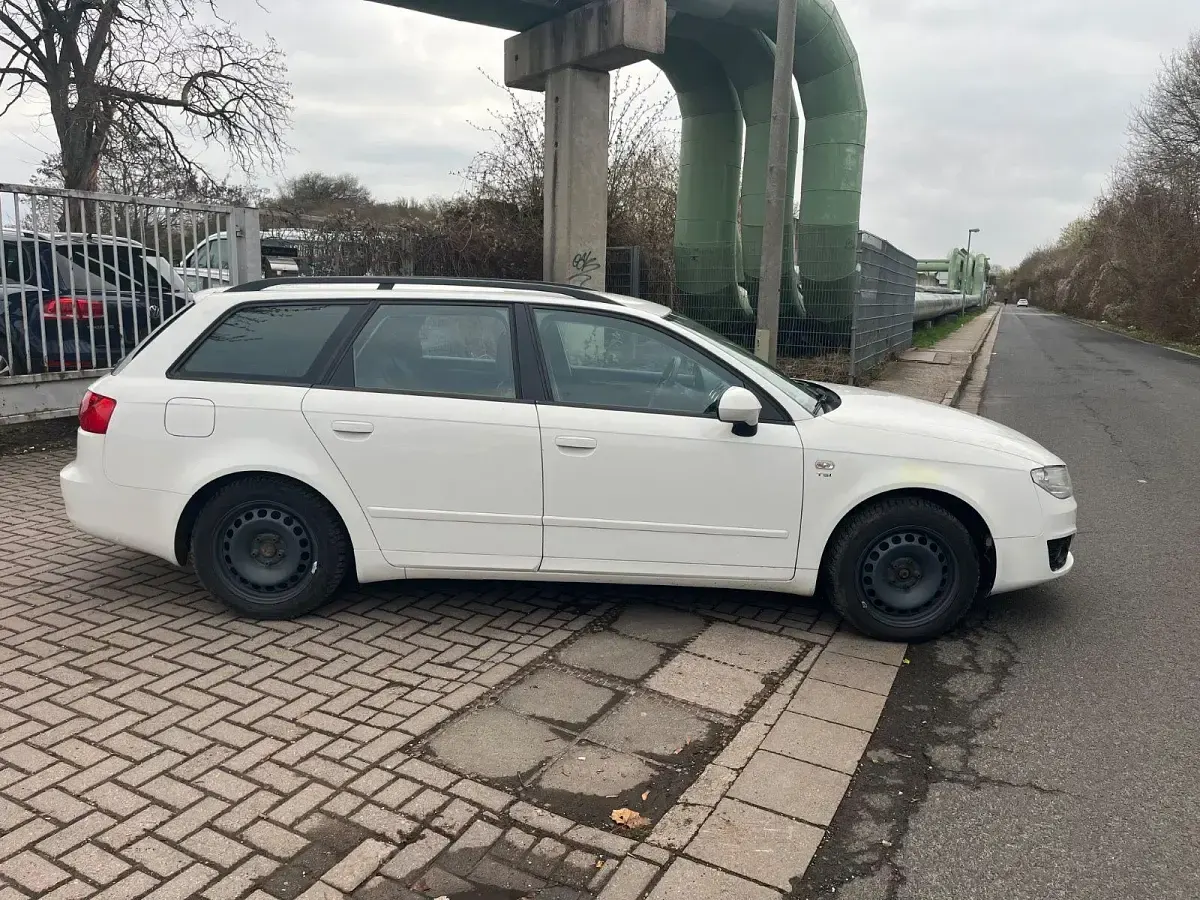 Begagnad Seat Exeo Reference 120 HK (88 kW) 2012 Vit Kombi