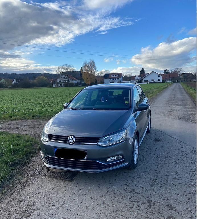 Gebraucht VW Polo Comfortline 90 PS (66 kW) 2015 Grau Limousine