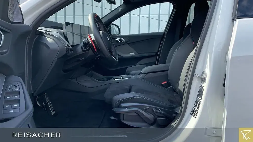 Gebraucht BMW M135 Efficient Dynamics 301 PS (221 kW) 2025 Alpinweiß uni Kleinwagen