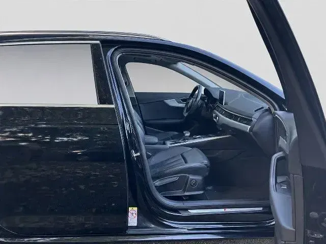 Gebraucht Audi A4 Design 150 PS (110 kW) 2018 Schwarz Limousine