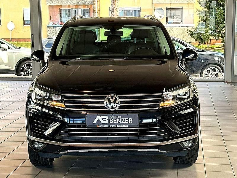 Gebraucht VW Touareg Terrain Tech 262 PS (192 kW) 2015 Blau SUV