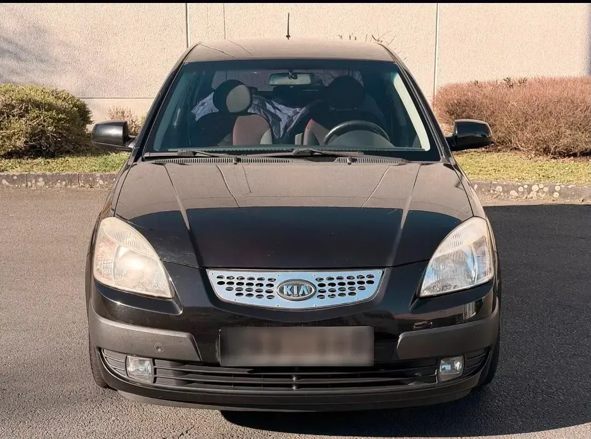 Gebraucht Kia Rio 96 PS (70 kW) 2005 Schwarz Kleinwagen