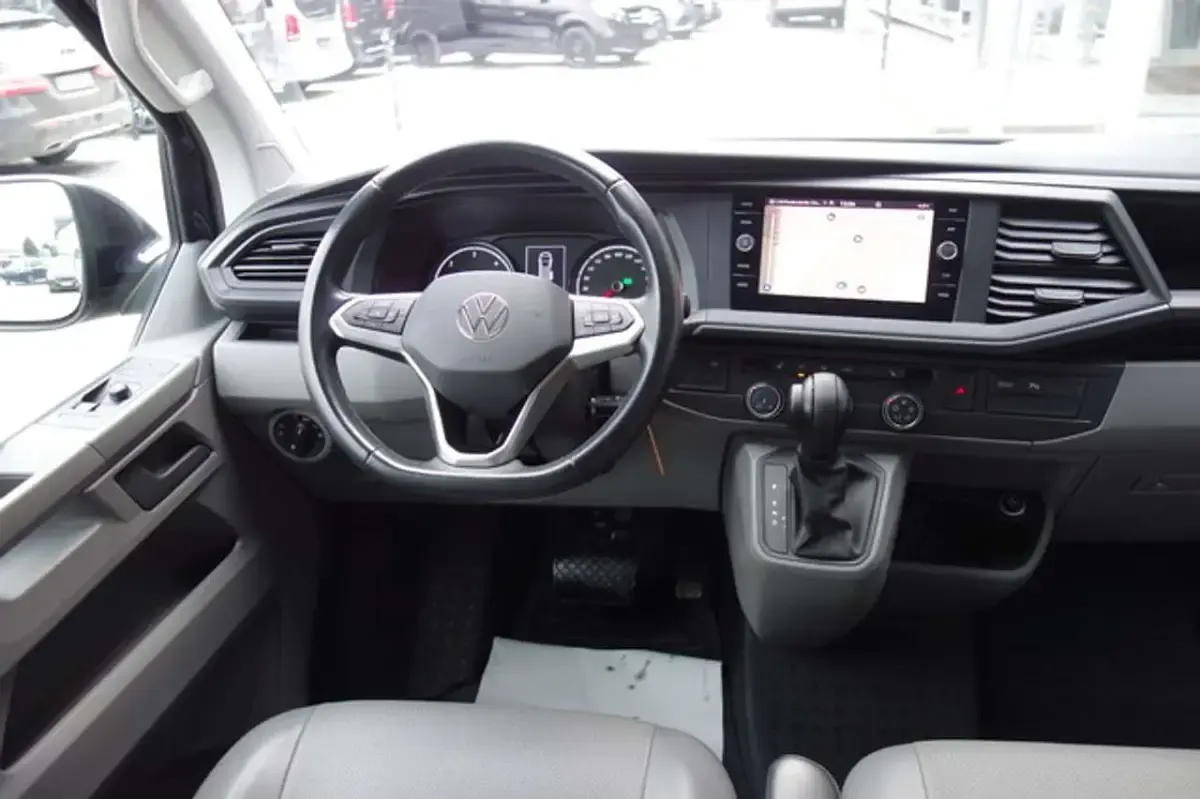 Używany VW Caravelle 204 KM (150 kW) 2021 Czarny Van