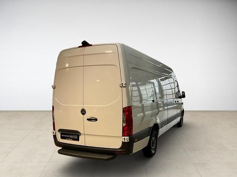 Gebraucht Mercedes Sprinter 170 PS (125 kW) 2023 Arktikweiß Van