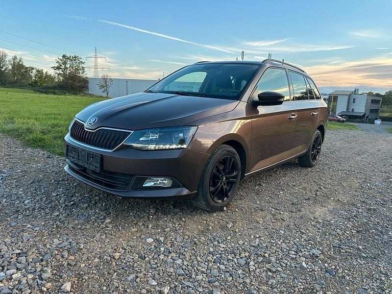Braun Gebraucht 2016 Skoda Fabia Kombi | 3.700 € (Superpreis) - Bild 1/4
