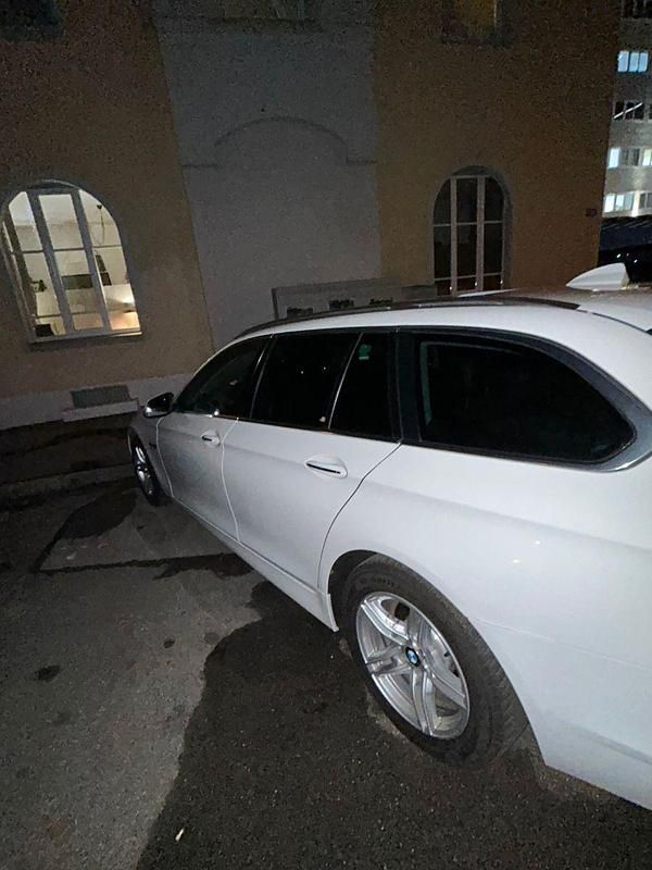 Gebraucht BMW 520 190 PS (139 kW) 2017 Weiß Kombi