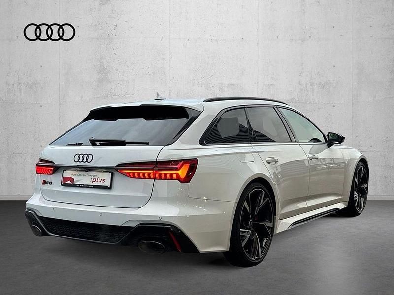 Gebraucht Audi RS6 Performance 630 PS (463 kW) 2024 Gletscherweiß metallic Kombi