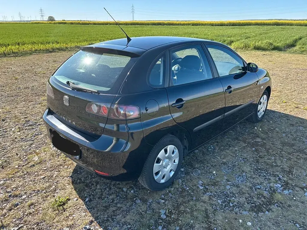 Usado Seat Ibiza Reference 60 HP (44 kW) 2009 Preto Sedan