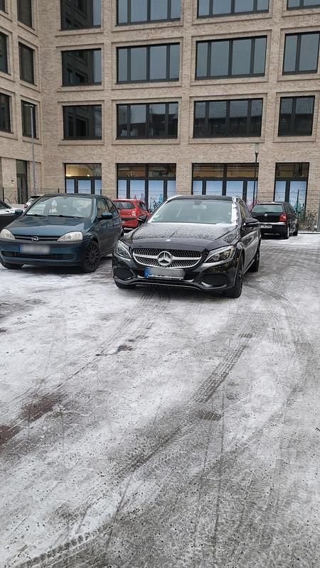 Gebraucht Mercedes C220 170 PS (125 kW) 2015 Schwarz Kombi