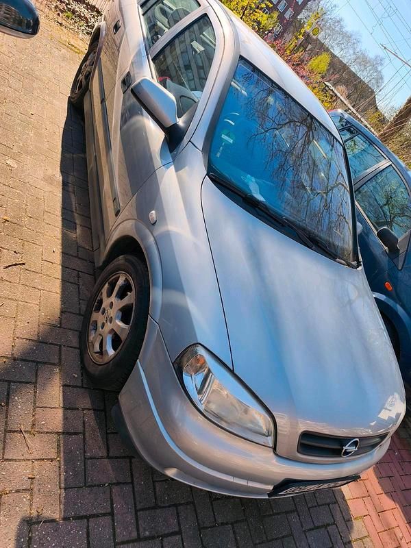 Gebraucht Opel Astra 2001 Silber Limousine