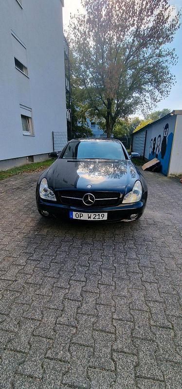 Schwarz Gebraucht 2008 Mercedes CLS350 Limousine | 3.800 € (Superpreis) - Bild 1/4