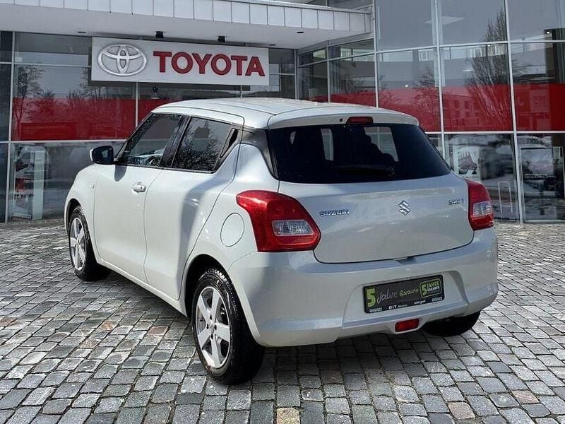 Second-hand Suzuki Swift Basic 90 CP (66 kW) 2018 Alb Hatchback
