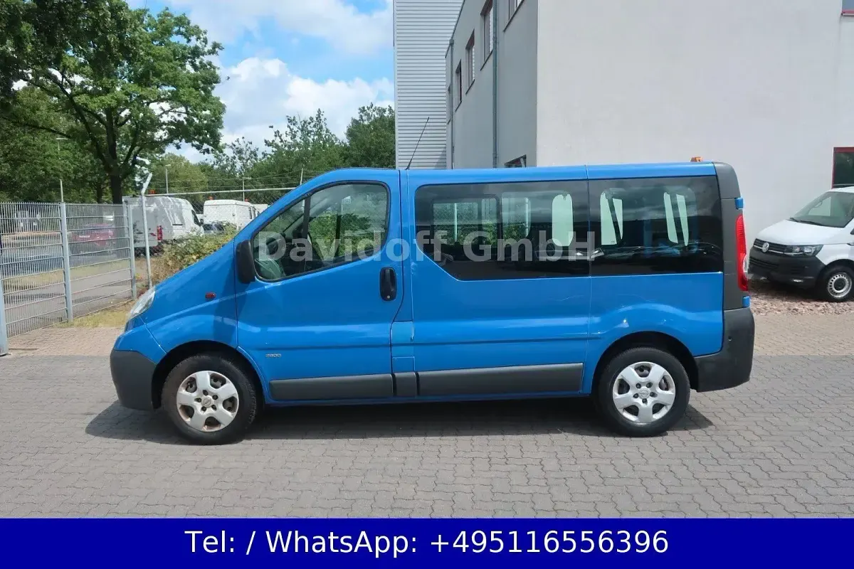 Gebraucht Opel Vivaro 114 PS (83 kW) 2014 Blau Van / Kleinbus