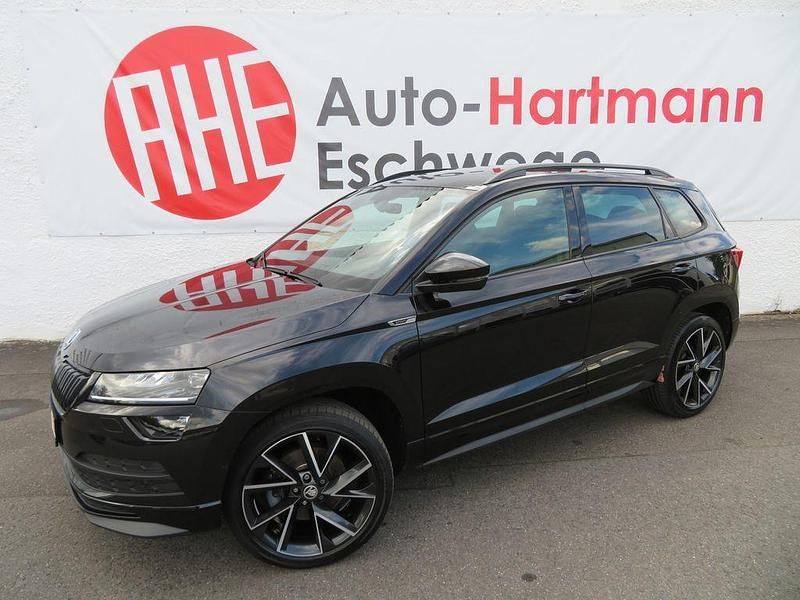 Schwarz Gebraucht 2022 Skoda Karoq SportLine SUV | 31.580 € (Fairer Preis) - Bild 1/4
