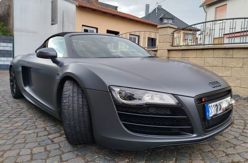 Grau Gebraucht 2011 Audi R8 Spyder Ambiente Cabrio | 85.500 € (Etwas zu teuer) - Bild 1/4