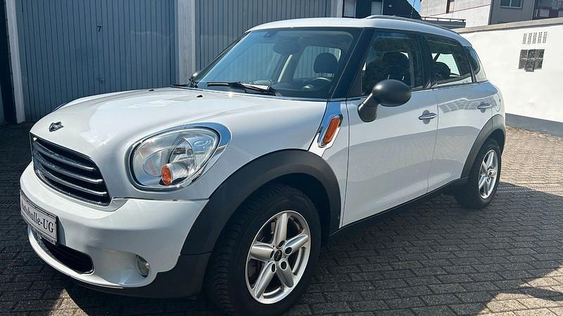 Weiß Gebraucht 2012 Mini One Countryman SUV | 6.490 € (Fairer Preis) - Bild 1/4