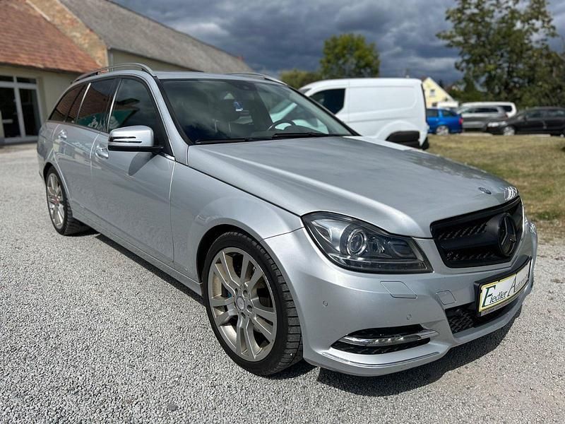 Gebraucht Mercedes C350 Avantgarde 265 PS (194 kW) 2012 Grau Kombi
