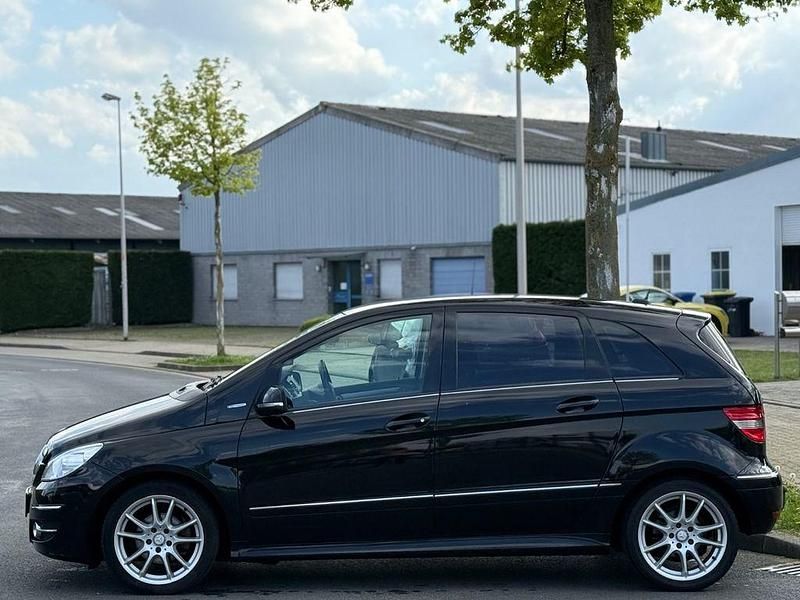 Gebraucht Mercedes B170 116 PS (85 kW) 2009 Schwarz Van / Kleinbus
