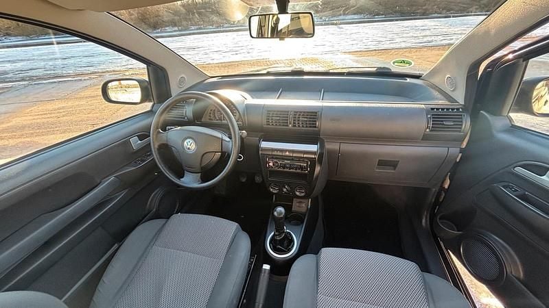 Second-hand VW Fox 75 CP (55 kW) 2007 Negru Hatchback
