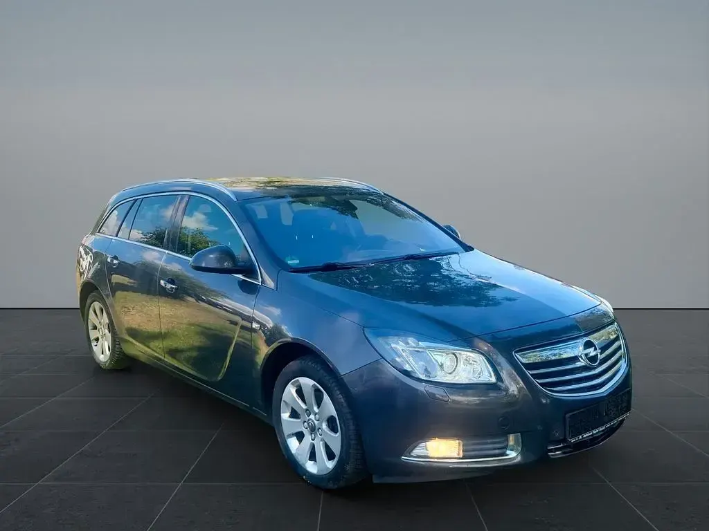 Gebraucht Opel Insignia Innovation 131 PS (96 kW) 2013 Grau Kombi