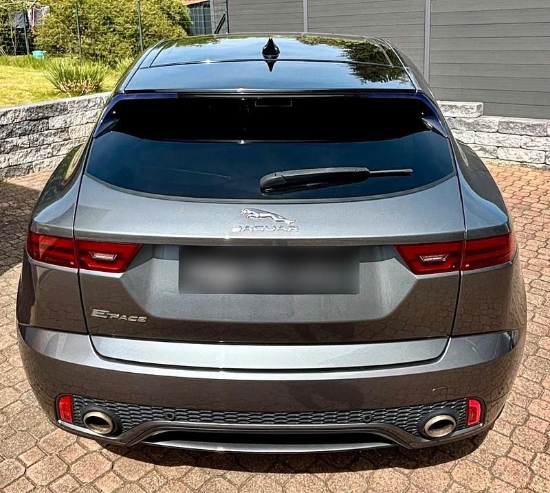 Second-hand Jaguar E-Pace 180 CP (132 kW) 2018 Gri SUV