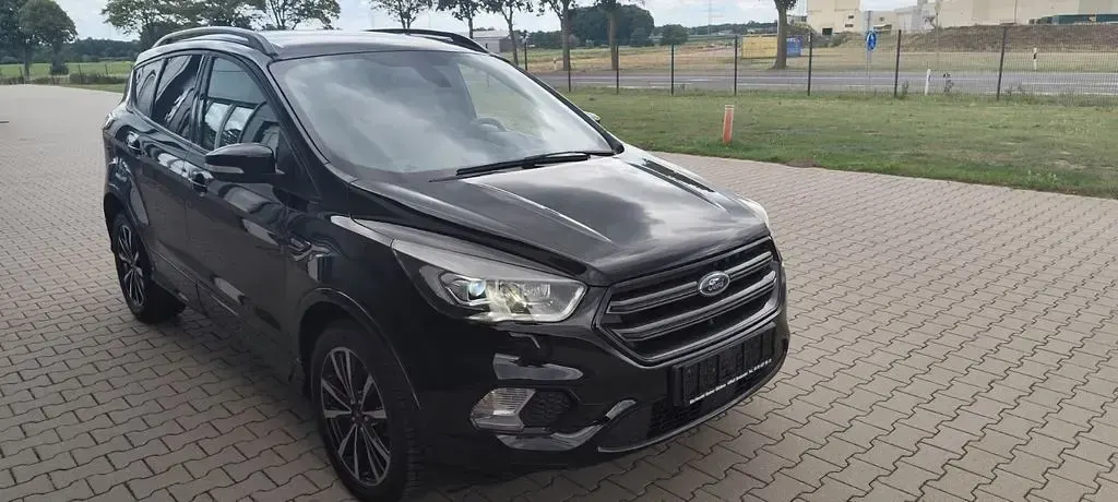 Używany Ford Kuga ST-Line 179 KM (131 kW) 2020 Czarny SUV