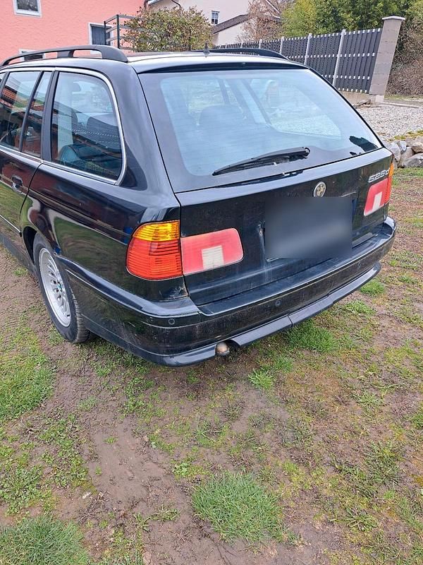 Gebraucht BMW 525 163 PS (119 kW) 2003 Schwarz Kombi