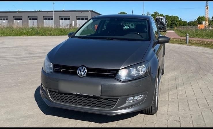Silber Gebraucht 2014 VW Polo Life Kleinwagen | 6.800 € (Guter Preis) - Bild 1/4