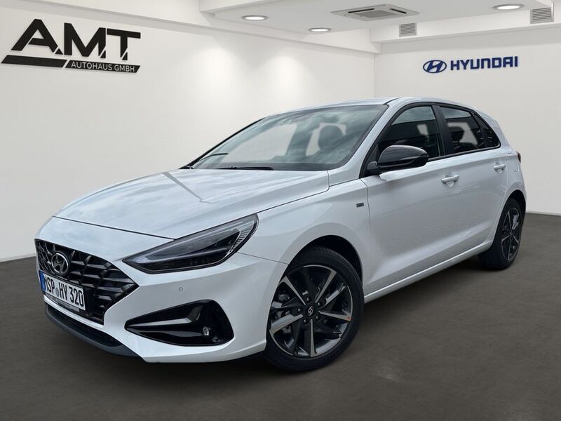Weiß Neu 2024 Hyundai i30 Advantage Limousine | 24.950 € (Fairer Preis) - Bild 1/4