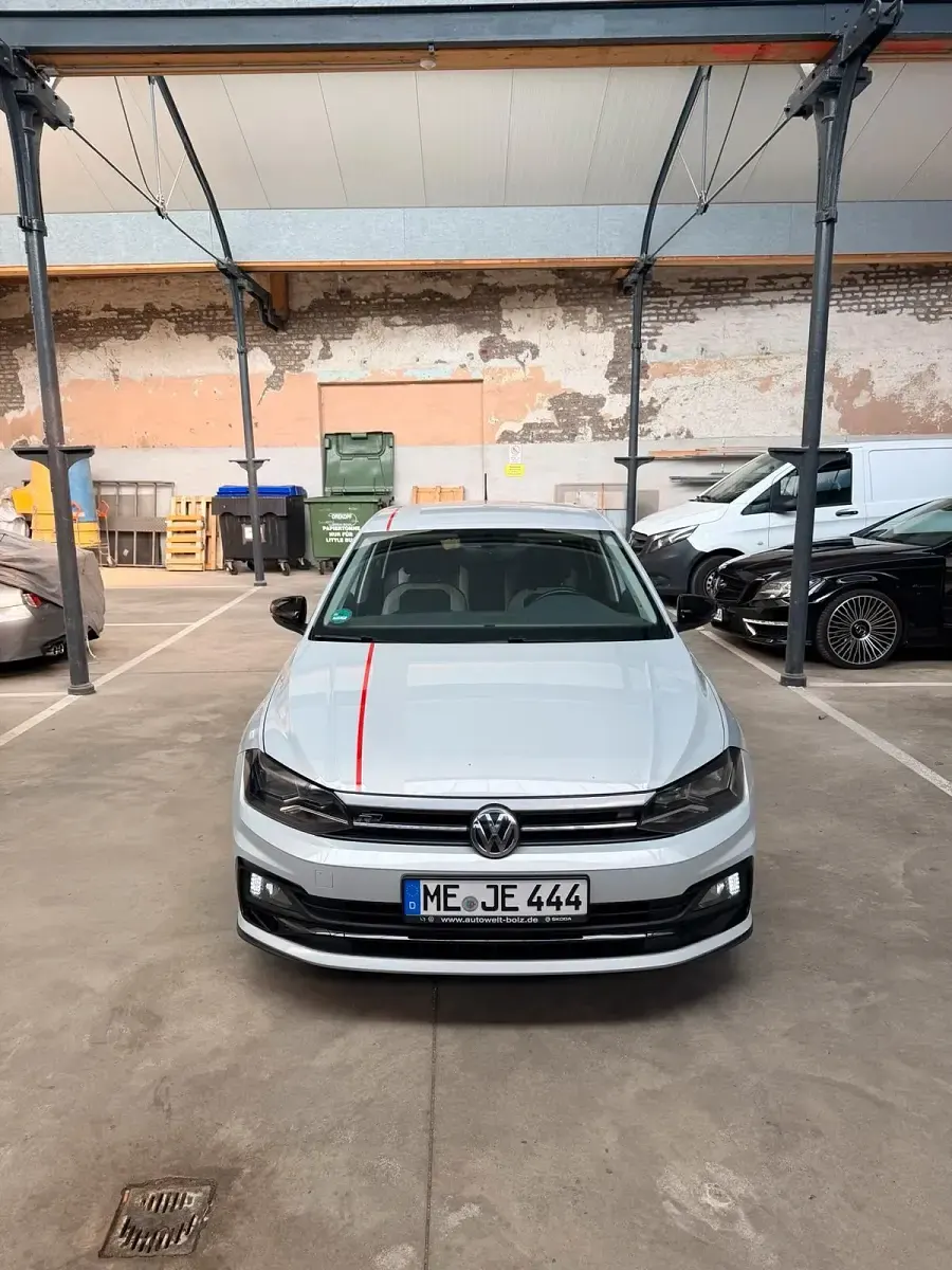 Gebraucht VW Polo Beats 95 PS (69 kW) 2018 Grau Kleinwagen