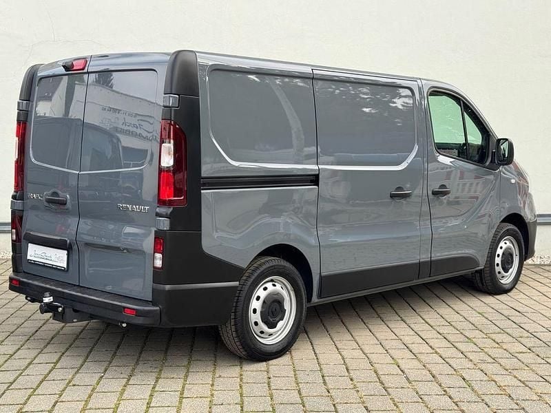 Gebraucht Renault Trafic 145 PS (106 kW) 2021 Grau Van / Kleinbus