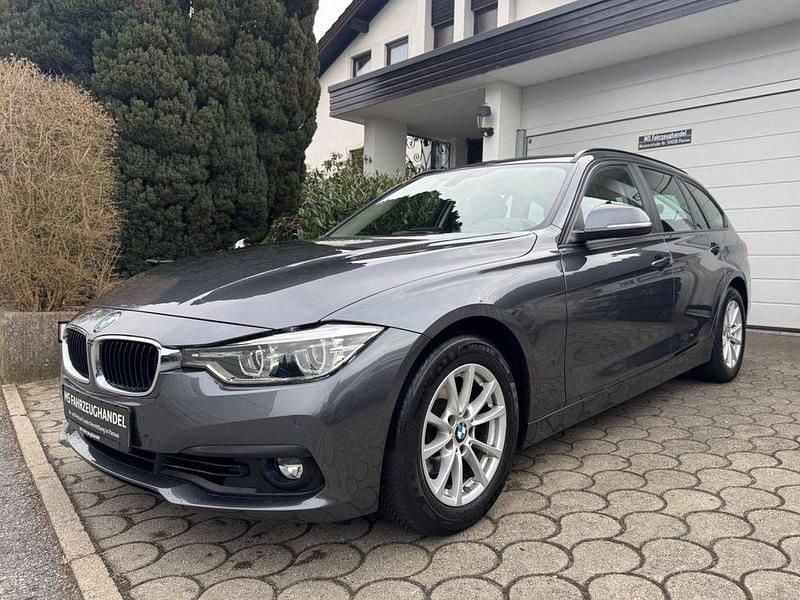 Gebraucht BMW 320 Advantage 184 PS (135 kW) 2018 Grau Kombi