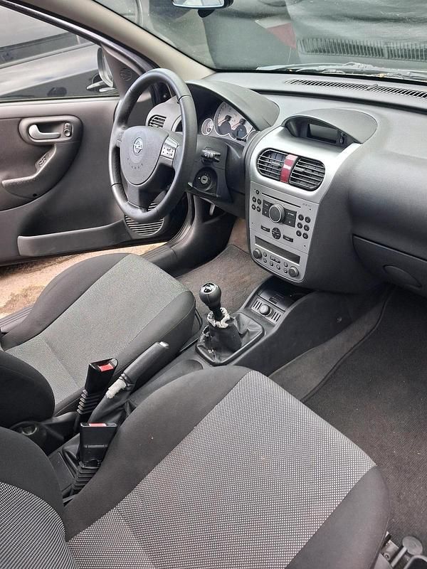 Gebraucht Opel Corsa 60 PS (44 kW) 2008 Andere farben Kleinwagen