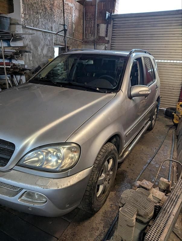 Gebraucht Mercedes ML270 2001 Silber SUV