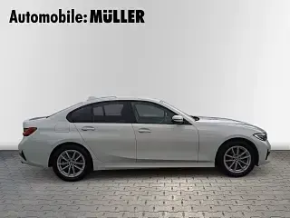 Gebraucht BMW 318 Advantage 156 PS (114 kW) 2021 Alpinweiss iii Limousine